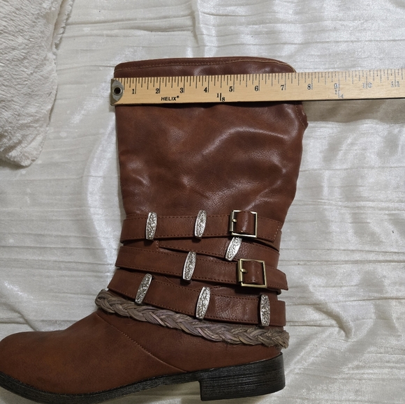 Brown Boots By Monroe & Main. Size 8 NWOT never Worn! - Picture 7 of 9
